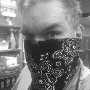 Meet your Posher, Thomas